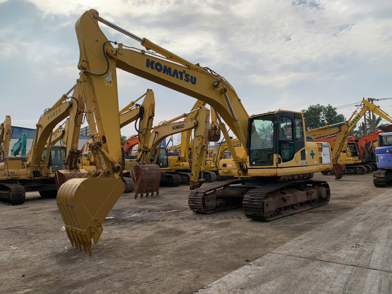 PC200-8 / 5823-61159