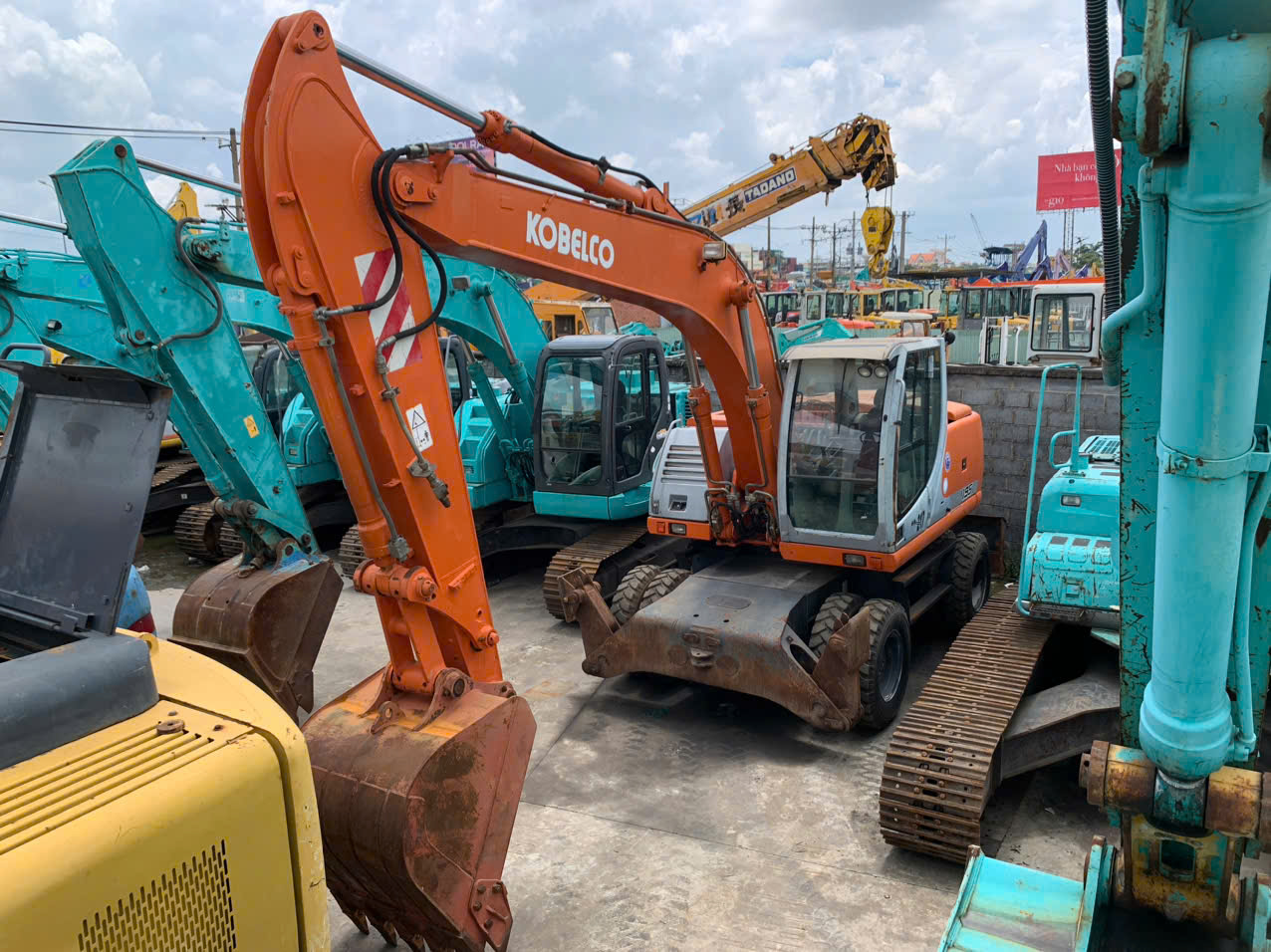 E195W / 3502-