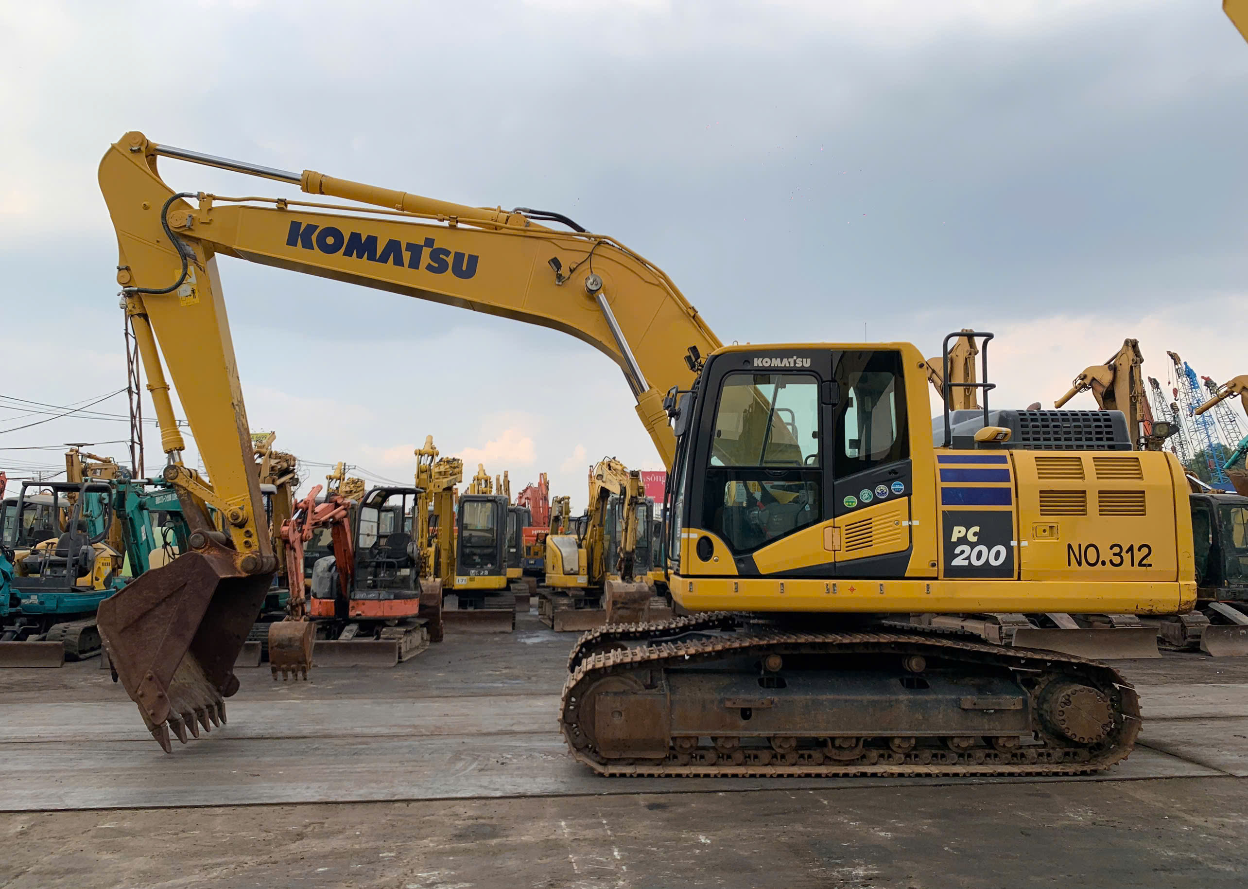 PC200-11 / 3404-61559